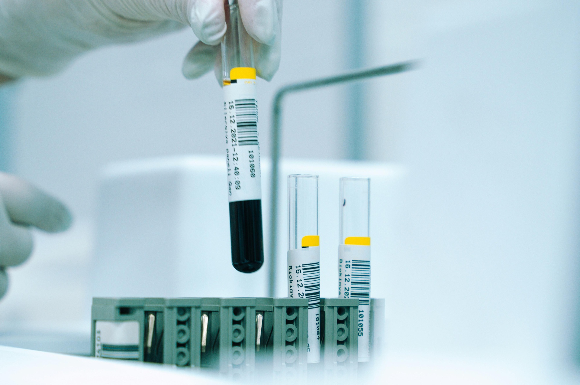 煙臺(tái)醫(yī)藥數(shù)據(jù)平臺(tái)小程序開(kāi)發(fā)，解鎖醫(yī)藥數(shù)據(jù)新視界